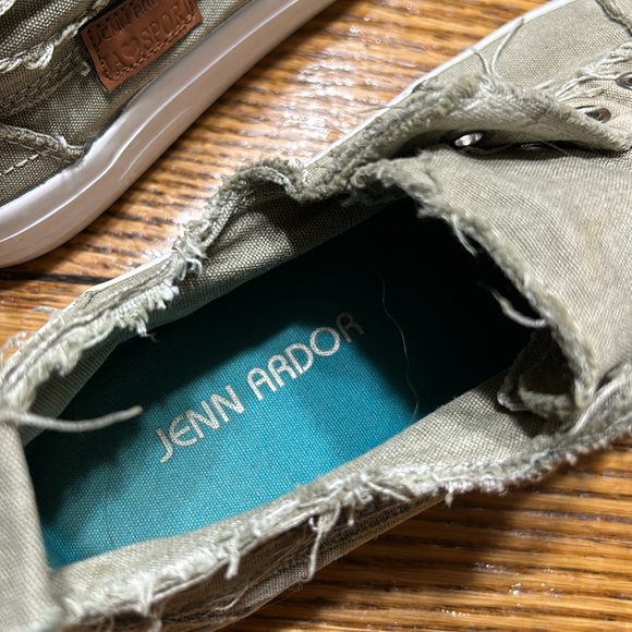 Jenn Ardor sneakers. No size but fits like an 8.5.  Good used condition - Picture 9 of 9